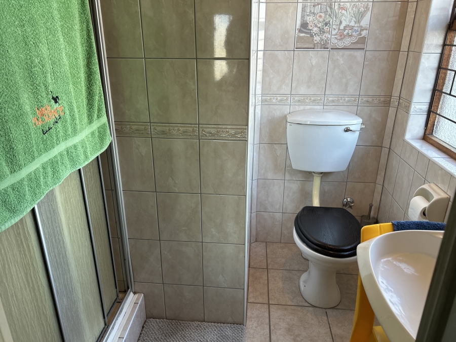 3 Bedroom Property for Sale in Loevenstein Western Cape